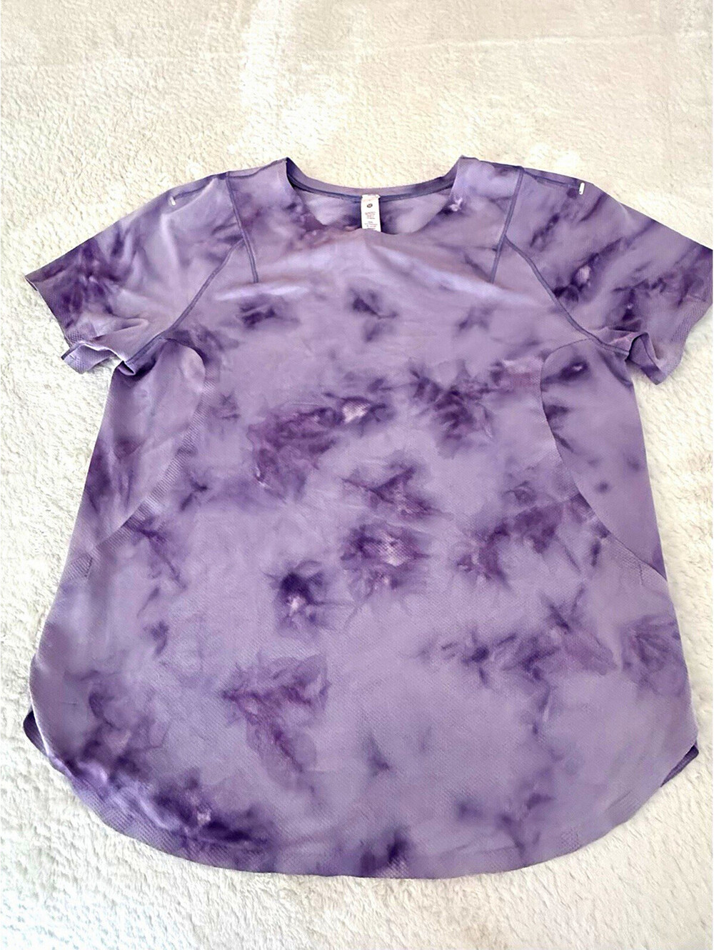 Lululemon Women’s Short Sleeve Athletic Top Size 2 Purple Tie Dye Workout
